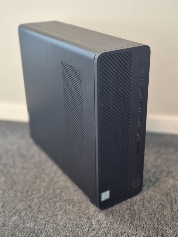 Kancelářská sestava HP 250 G2 i3/8GB/256GB SSD/UHD630/W11