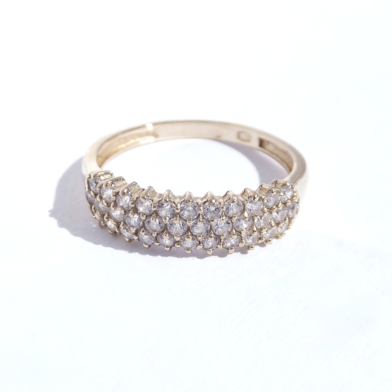 Zlatý prsten, Au 14K 585/1000, váha 1,48 g, použité zlato