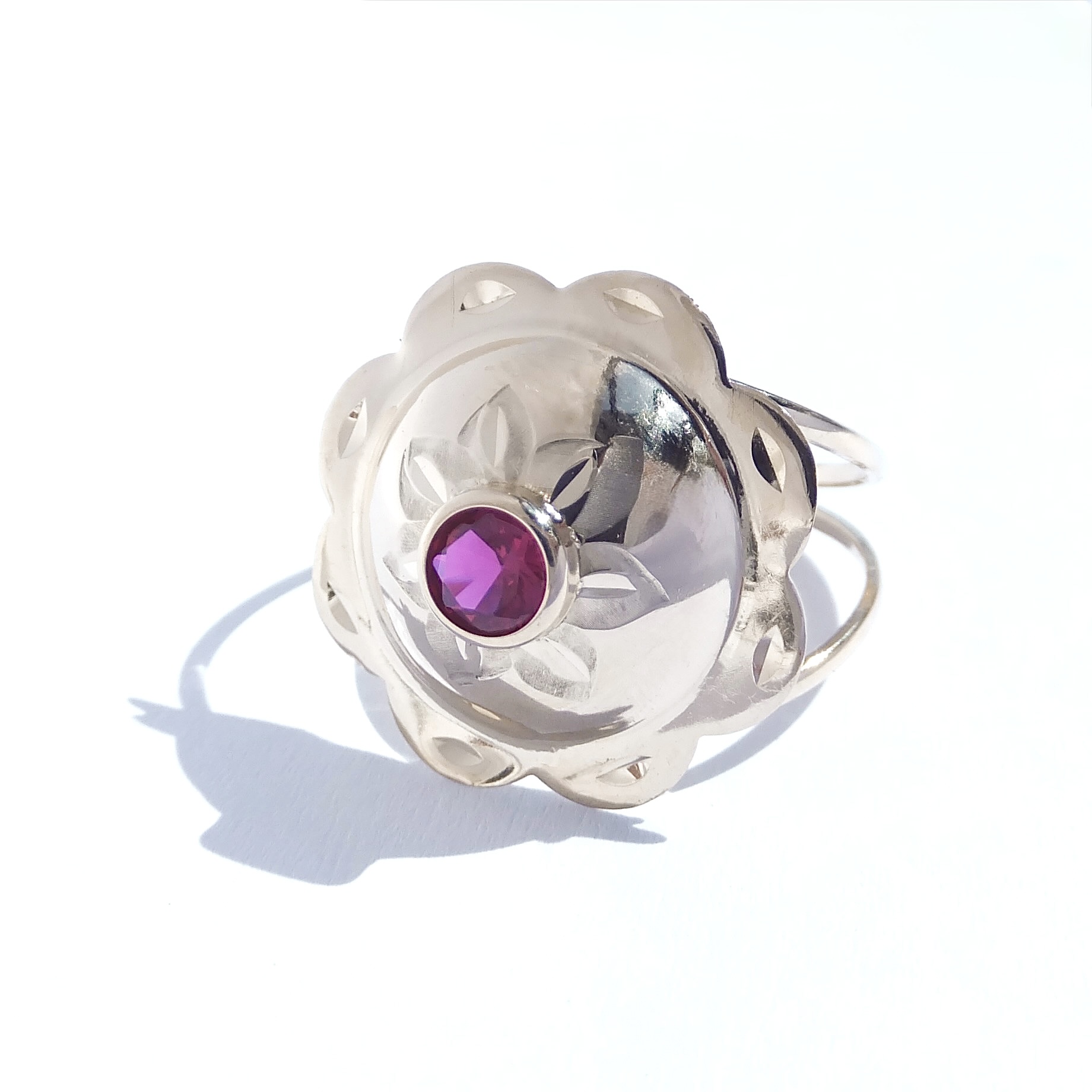 Zlatý prsten, Au 14K 585/1000, váha 2,19 g, použité zlato
