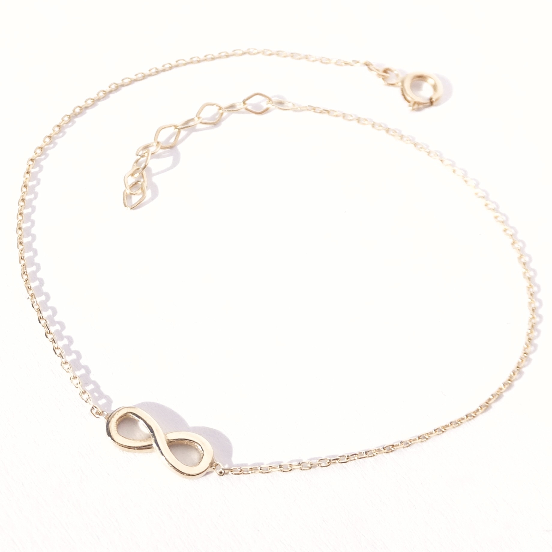 Zlatý náramek nekonečno, Au 14K 585/1000, váha 0,80 g, použité zlato