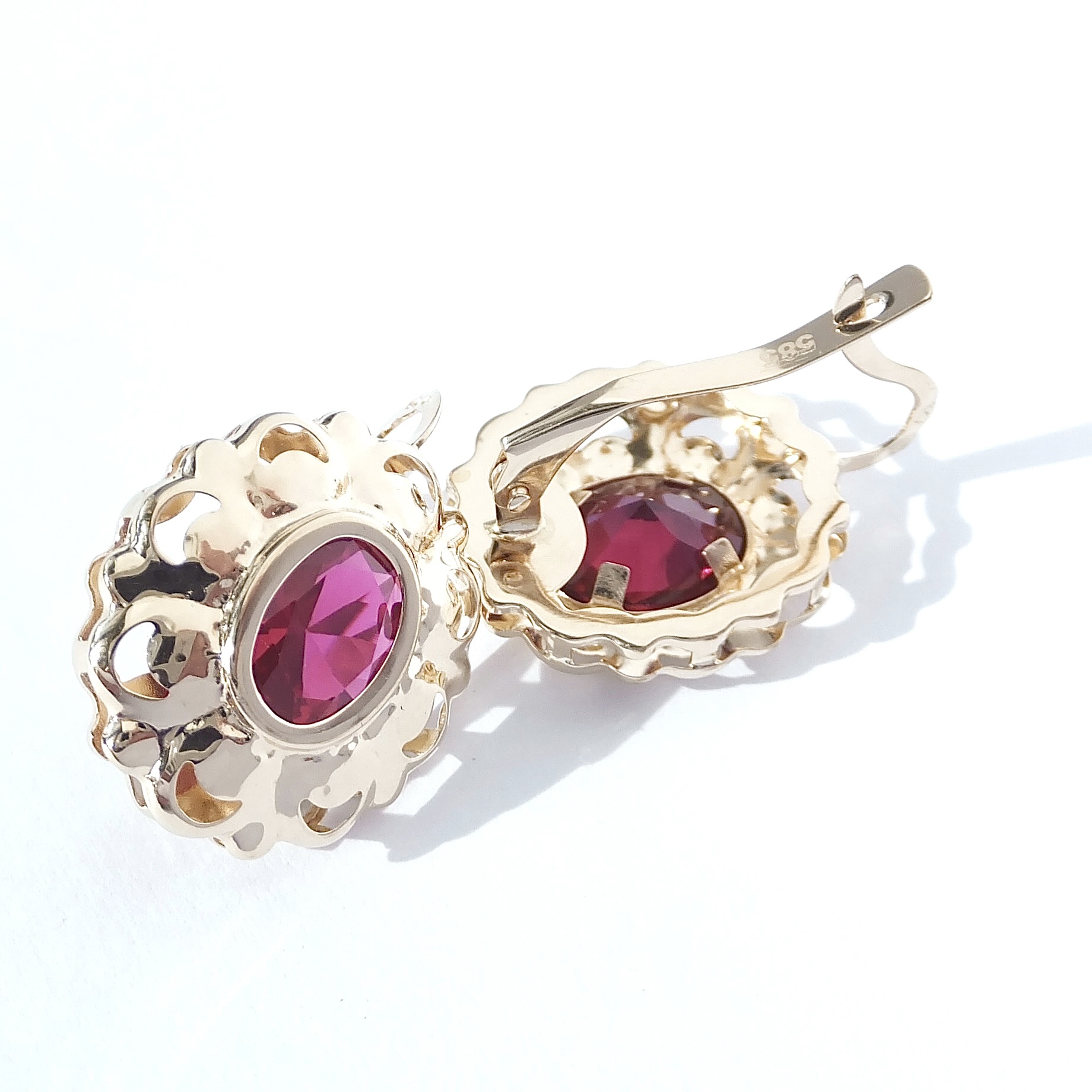 Zlaté náušnice, Au 14K 585/1000, váha 4,01 g, použité zlato