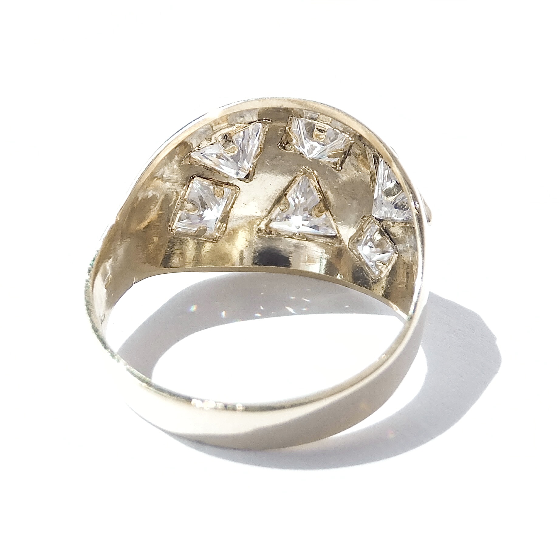 Zlatý prsten, Au 14K 585/1000, váha 5,82 g, použité zlato