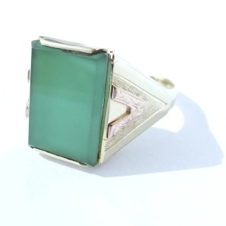 Zlatý prsten, 14K 585/1000, váha 5,57 g, použité zlato